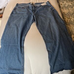 Abercrombie and Fitch Ultra Loose Low Rise Denim Jeans - Medium Blue 32